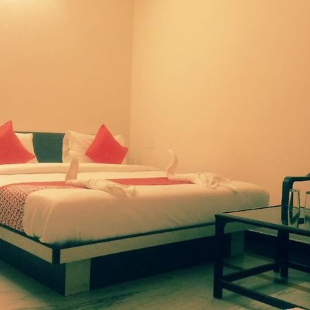 Hotel Rajkamal International Udaipur Extérieur photo