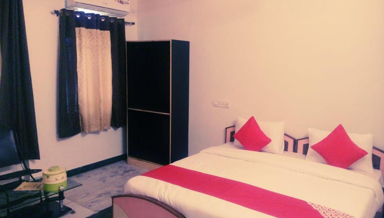 Hotel Rajkamal International Udaipur Extérieur photo